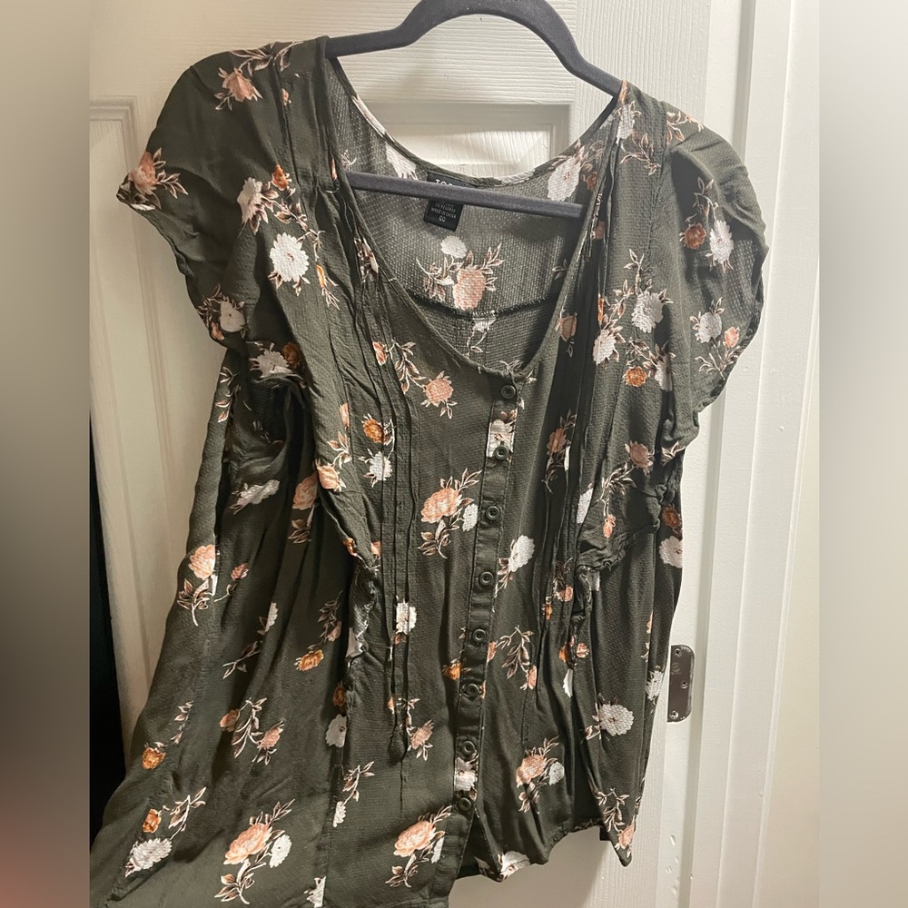 Women’s blouse-Torrid